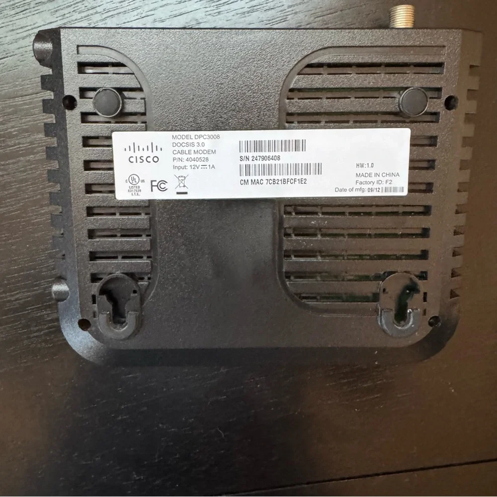 Cisco DPC3008 DOCSIS 3.0 Cable Modem (Xfinity ....) + Linksys EA4500 Router - Picture 2 of 3